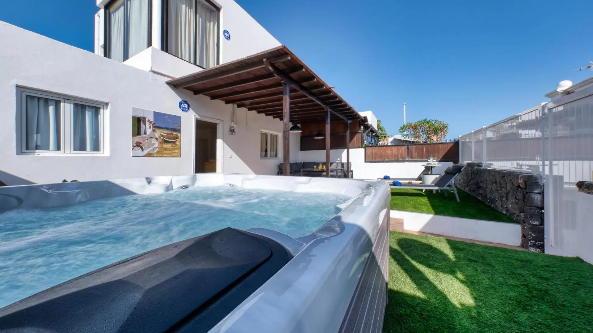 Villa Flaminia Art With Jacuzzi-400M From The Beach Puerto del Carmen   Puerto del Carmen (Lanzarote)