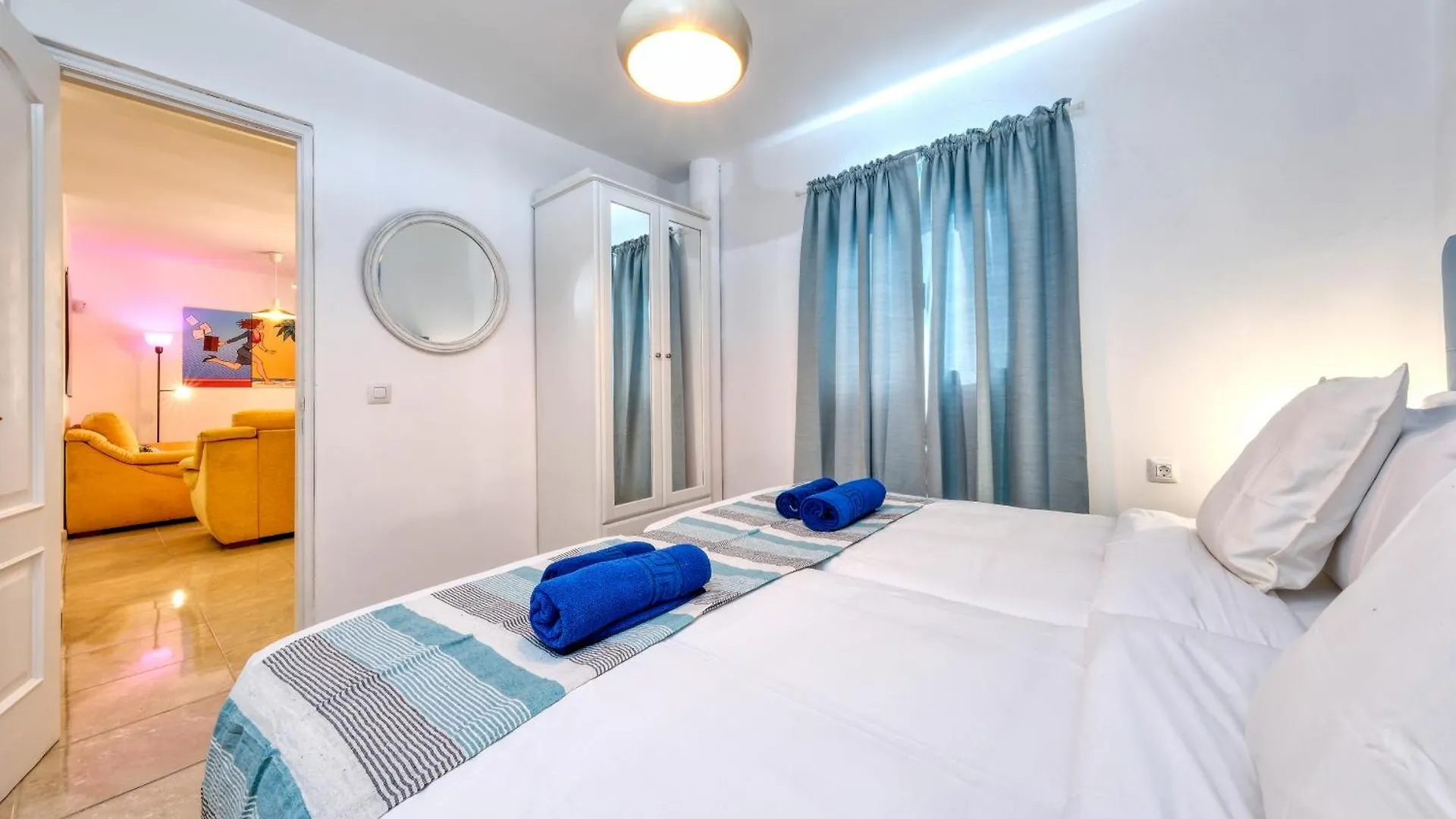 Villa Flaminia Art With Jacuzzi-400M From The Beach Puerto del Carmen