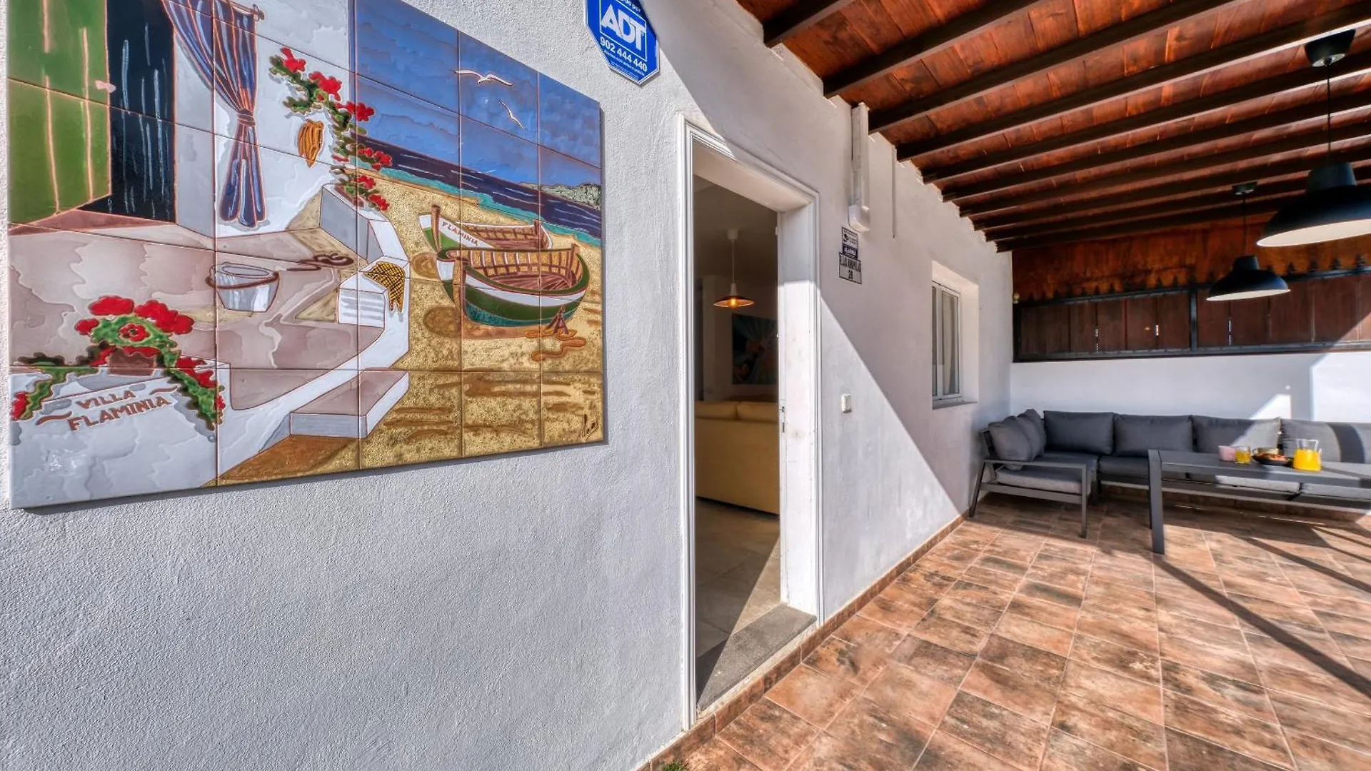 Villa Flaminia Art With Jacuzzi-400M From The Beach Puerto del Carmen  Spain