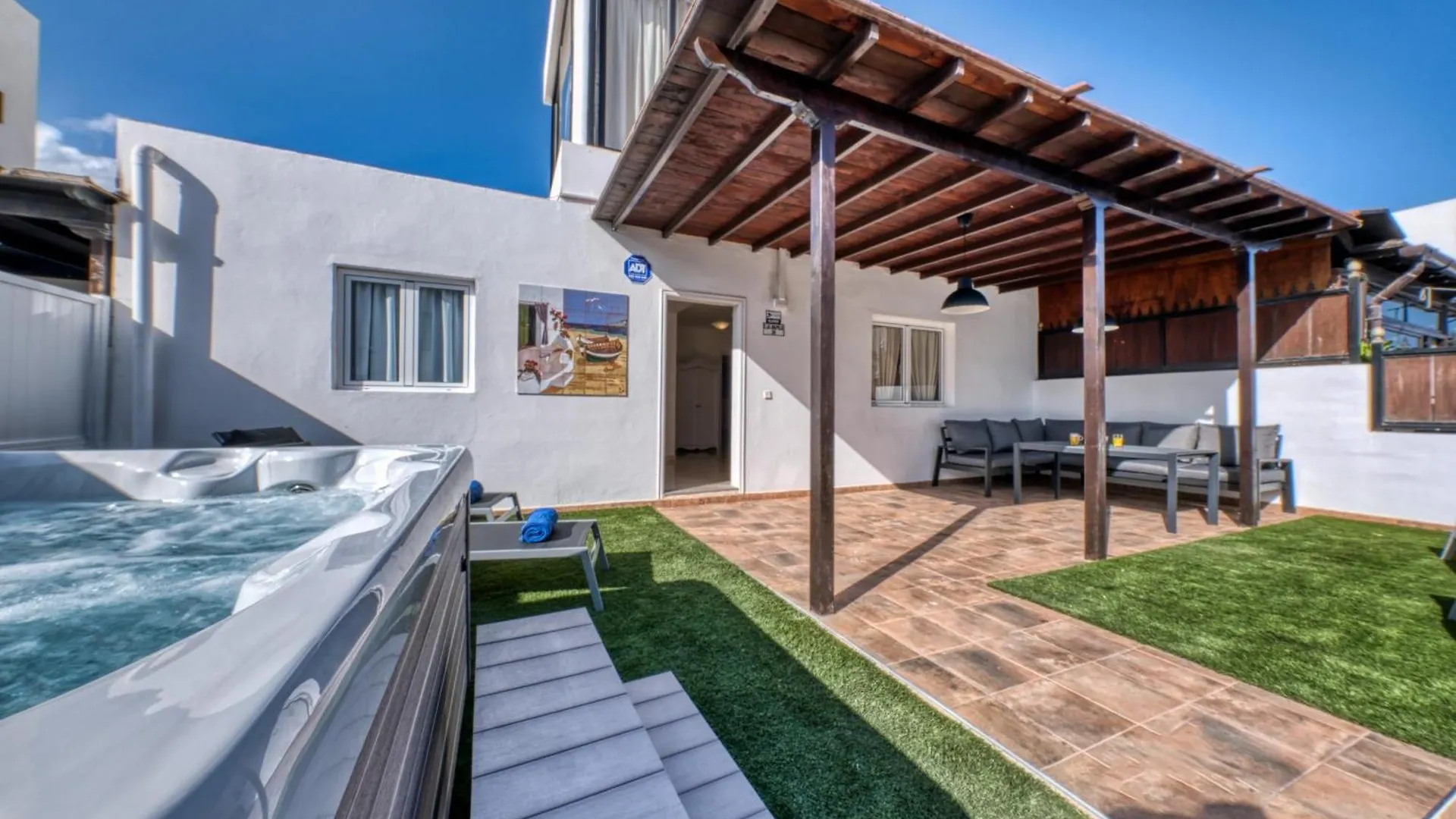 Villa Flaminia Art With Jacuzzi-400M From The Beach Puerto del Carmen  Puerto del Carmen (Lanzarote)