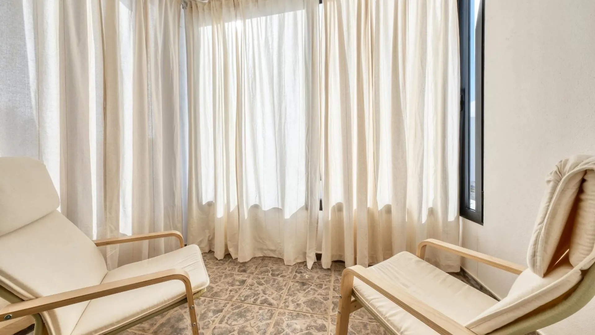 Villa Flaminia - Jacuzzi And Foosball - Just 400M From The Beach 푸에르토 델 카르멘 0*,  스페인